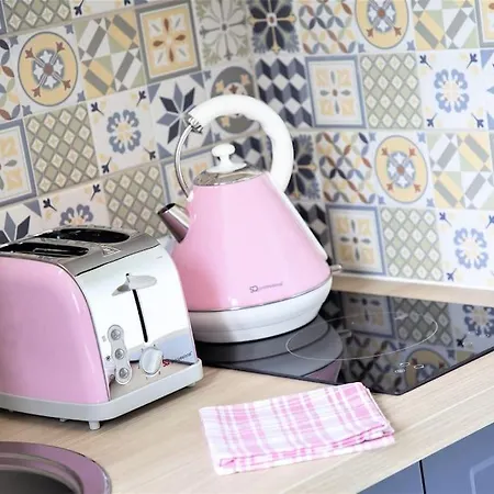 Le Glamour *studio *parking Prive* *wifi*calme*